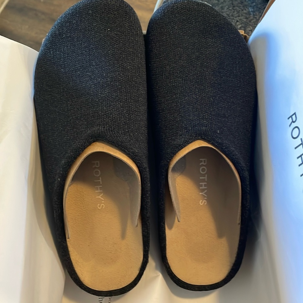 Rothy’s casual clog size 9. 
Soft Black